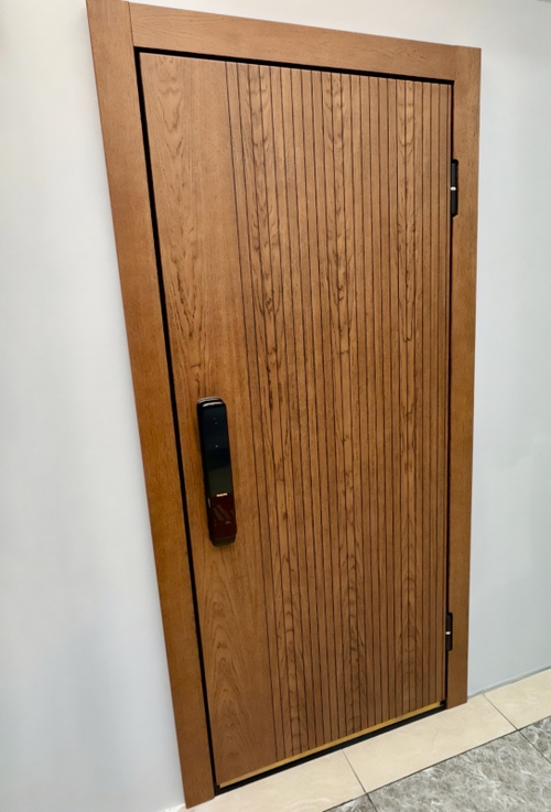 Со smart-замком Со smart-замком